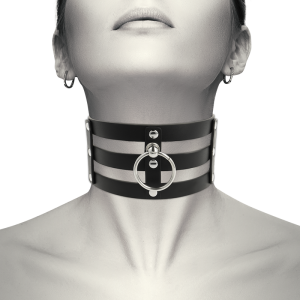 COQUETTE CHIC DESIRE HAND CRAFTED CHOKER VEGAN LEATHER  - FETISH é um brinquedo sexual da gama Fetiche e Bondage relacionada com BDSM e Acessórios.