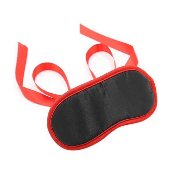 OHMAMA FETISH RED EDGES BLINDFOLD é um brinquedo sexual da gama Fetiche e Bondage relacionada com BDSM e Acessórios.