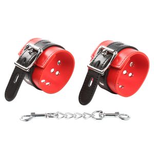 OHMAMA FETISH LOCKING/BUCKLING WRIST RESTRAINTS é um brinquedo sexual da gama Fetiche e Bondage relacionada com BDSM e Acessórios.