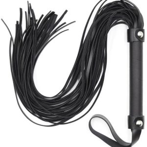 OHMAMA FETISH SILVER RIVET FLOGGER é um brinquedo sexual da gama Fetiche e Bondage relacionada com BDSM e Acessórios.