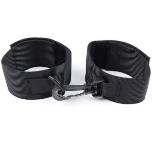 OHMAMA FETISH NYLON WRIST RESTRAINTS é um brinquedo sexual da gama Fetiche e Bondage relacionada com Esposas.