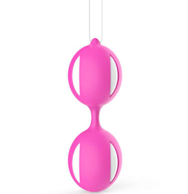 OHMAMA BALLS WITH SILICONE COVER  70 GR é um brinquedo sexual da gama das Bolas Básicas, para maior prazer e conforto.