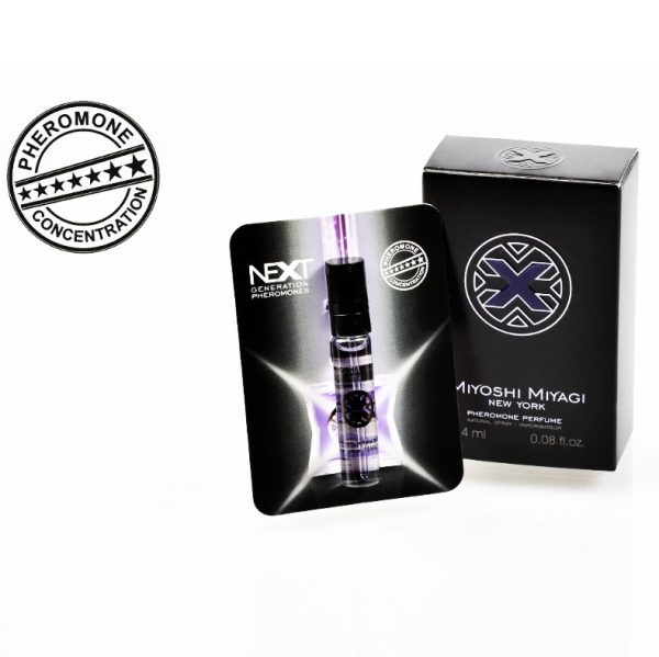 MIYOSHI MIYAGI NEW YORK PHEROMONE PERFUME MAN 2.4ML é um Óleo e Lubrificante extremamente agradável e completo de dose única.