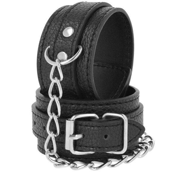 DARKNESS WRIST CUFFS BLACK é um brinquedo sexual da gama Fetiche e Bondage relacionada com Esposas.