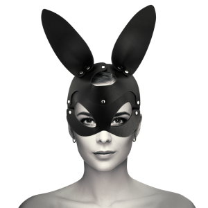 COQUETTE CHIC DESIRE VEGAN LEATHER MASK WITH BUNNY EARS é um brinquedo sexual da gama Fetiche e Bondage relacionada com máscaras para os olhos.