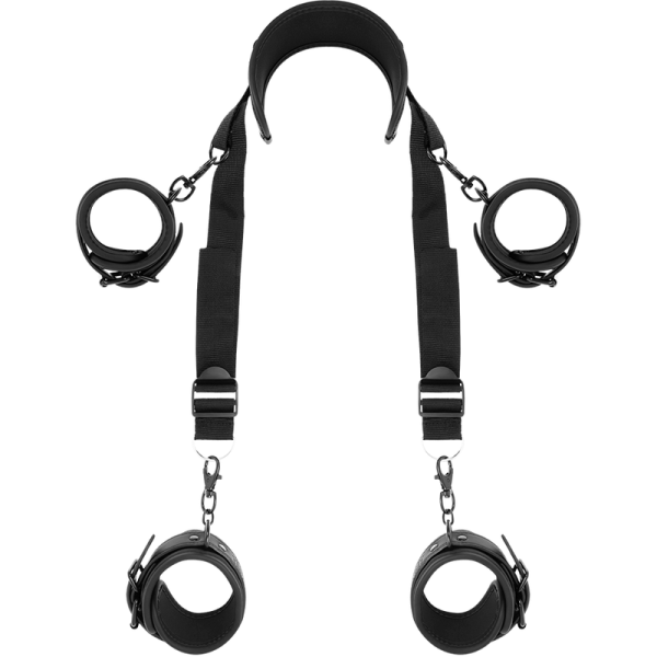 FETISH SUBMISSIVE  POSICION MASTER 4 HANDCUFFS é um brinquedo sexual da gama Fetiche e Bondage relacionada com BDSM e Acessórios.