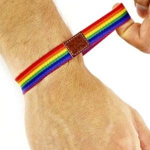 PRIDE - BOY RUBBER BRACELET LUXURY PRIDE é um brinquedo sexual da gama dos Artigos divertidos, para maior prazer e conforto.